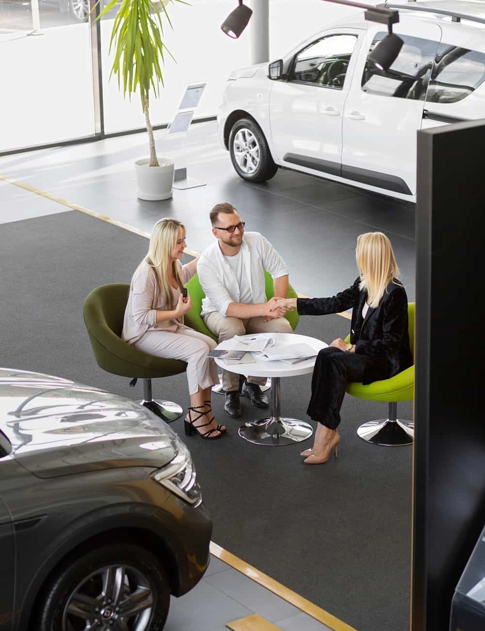 Car-4S-dealership - Saintdeland Fragrance Car 4S dealership - Saintdeland Fragrance