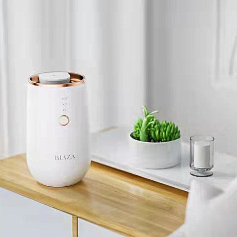 Room fragrance machine1 - Saintdeland Fragrance
