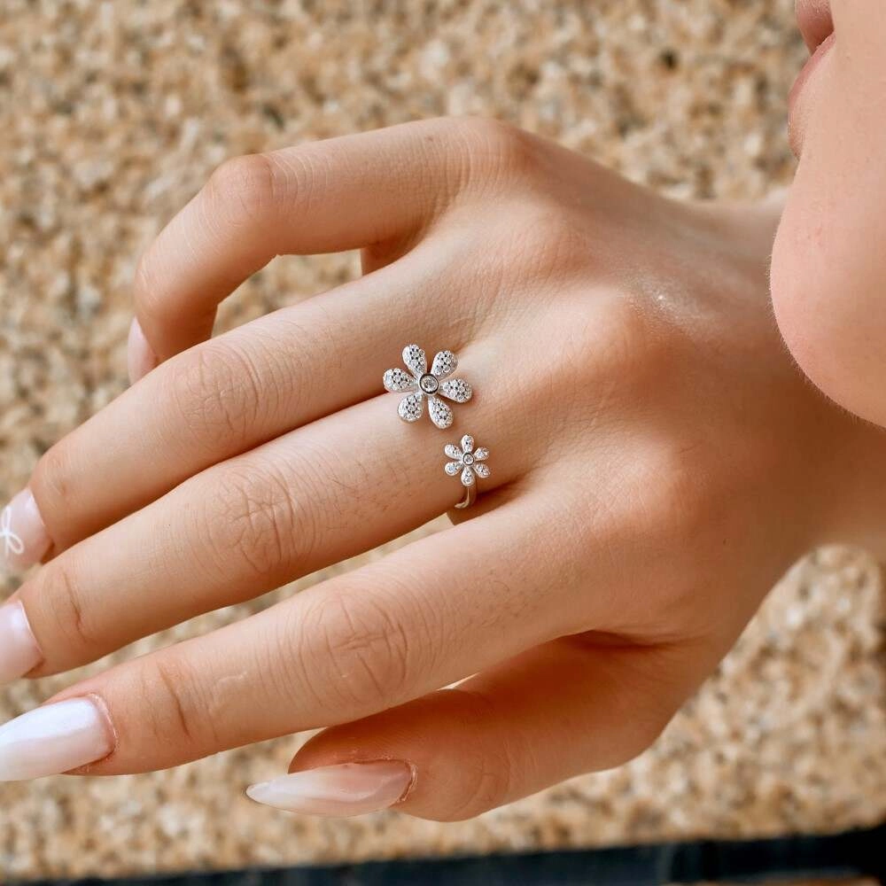 Daisy Flower Adjustable Ring - Elegant Floral Design in 925 Silver 3 - Zhefan Jewelry