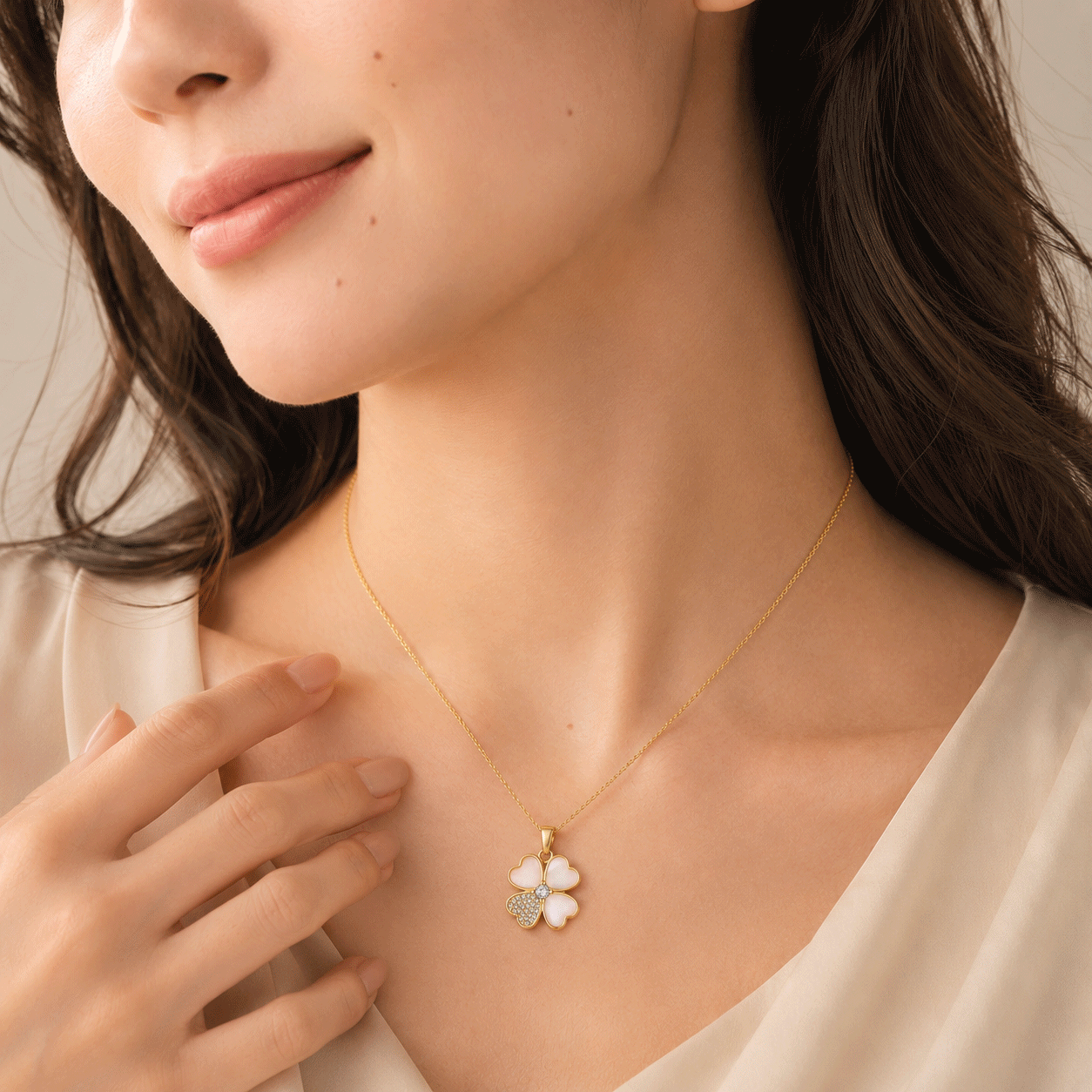 four-leaf-clover-pendant-necklace