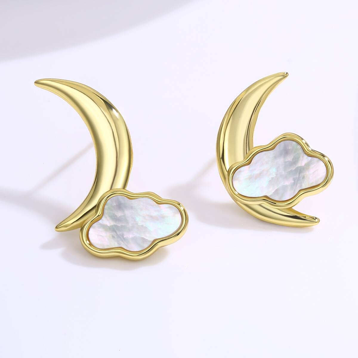 Mother of Pearl Stud Earrings - 18K Gold Plated 2