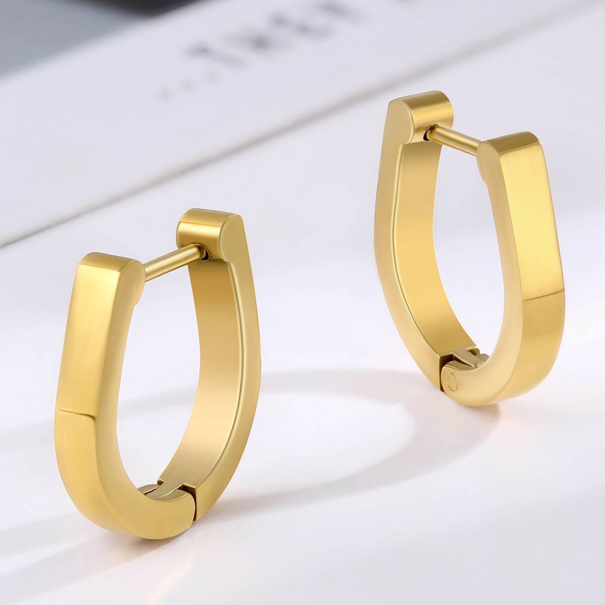 U Shape Geometric Hugggie Earrings-18K Gold 4