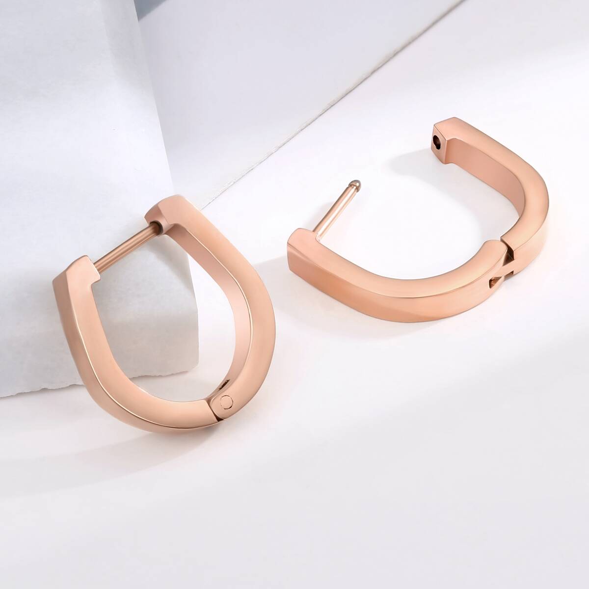 U Shape Geometric Hugggie Earrings - Rose Gold 5