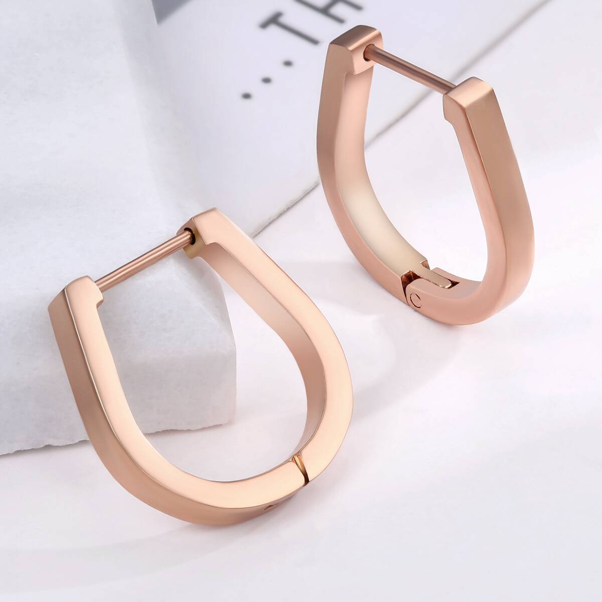 U Shape Geometric Hugggie Earrings - Rose Gold 6
