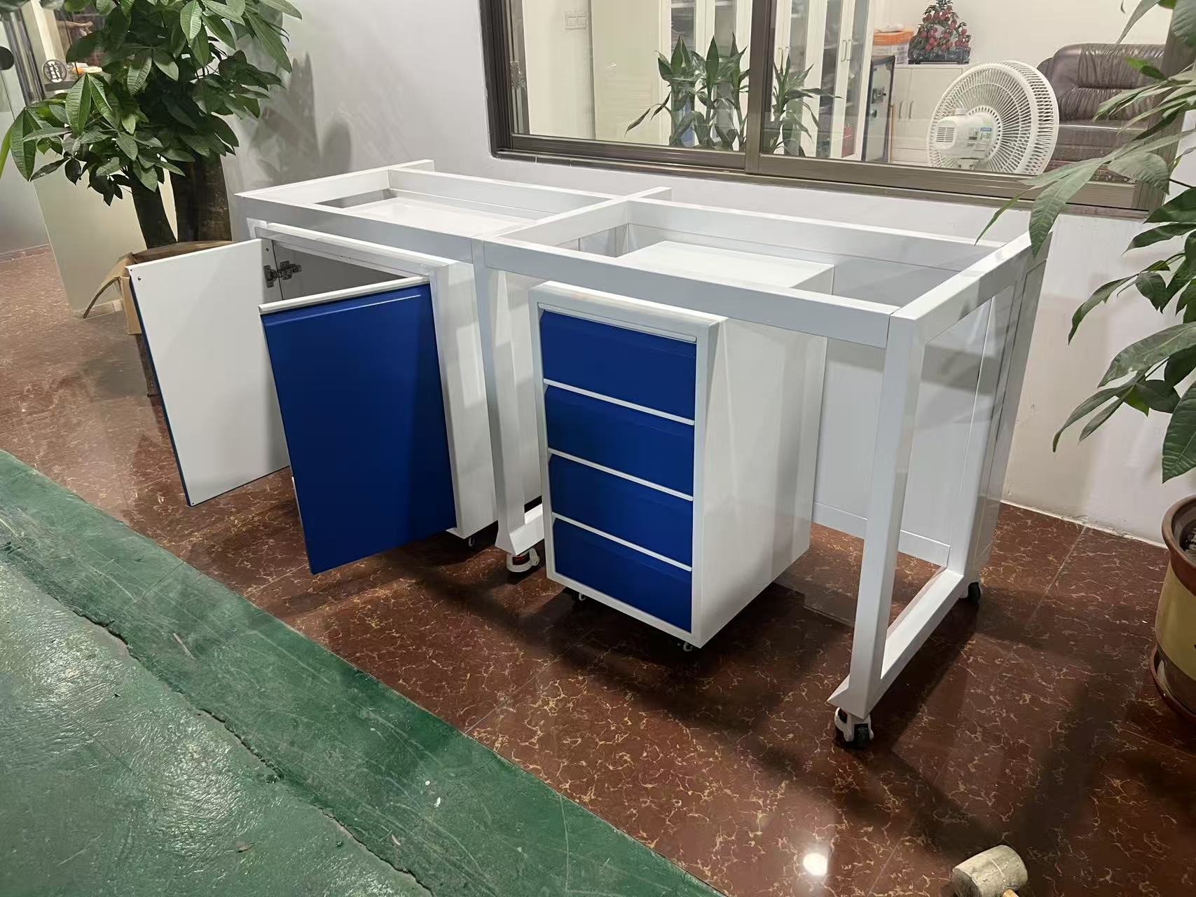 Lab Cubbies Modular Laboratory Project Case in USA | Modular Lab Bench System
