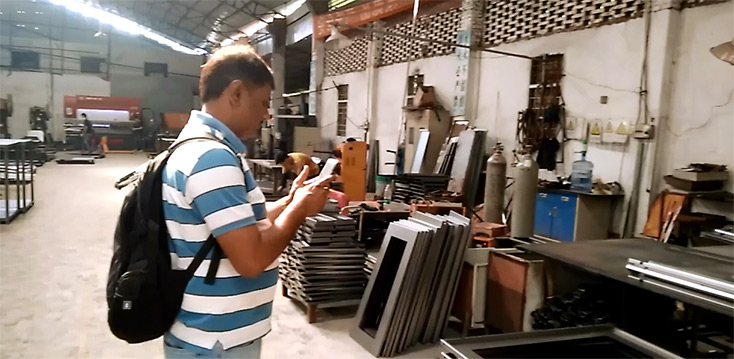 GMP lab furniture solution