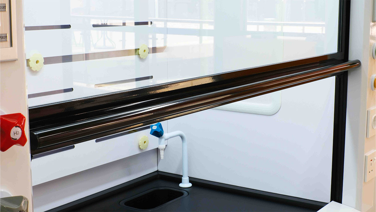 glass-sash glass-sash