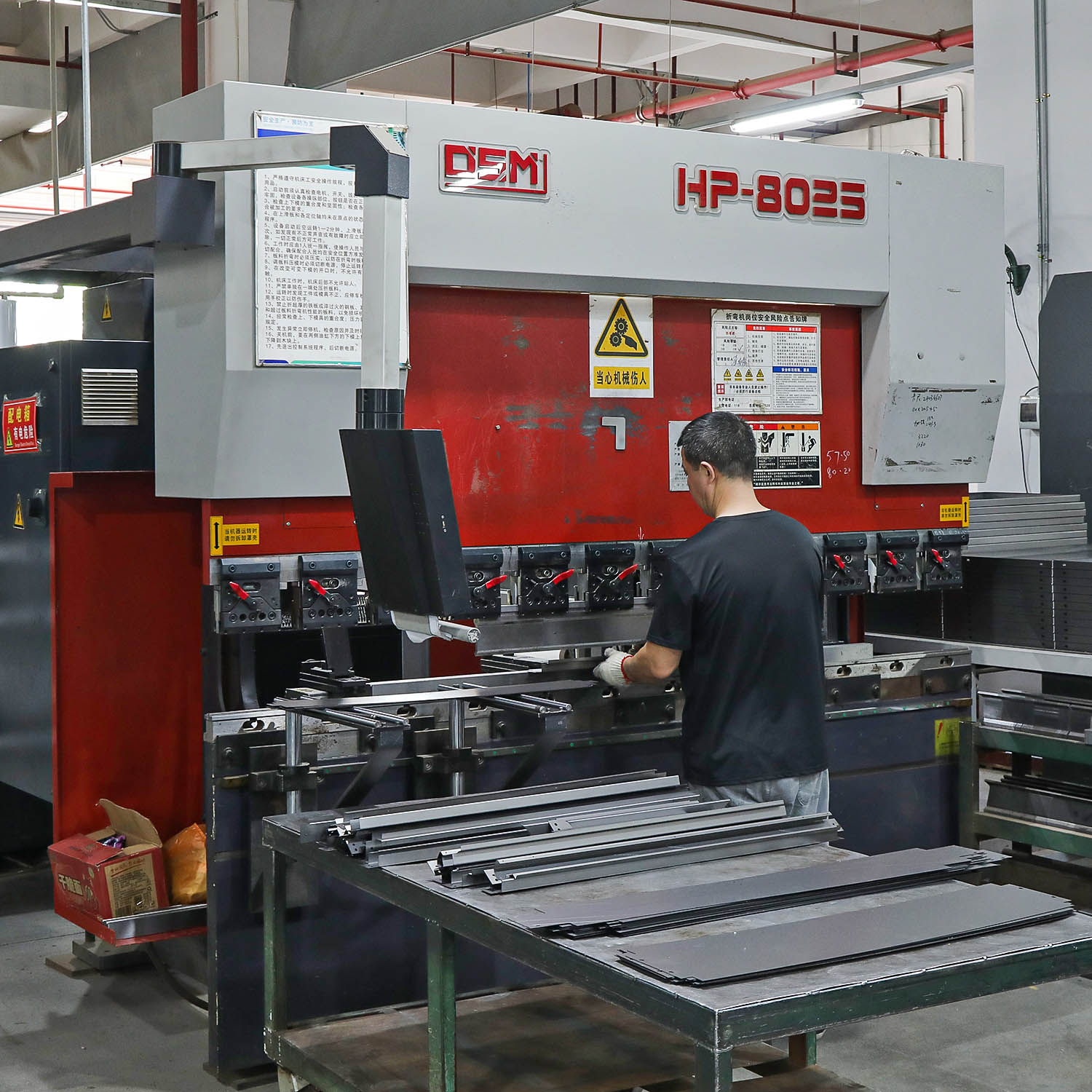 lab furniture manufacturer