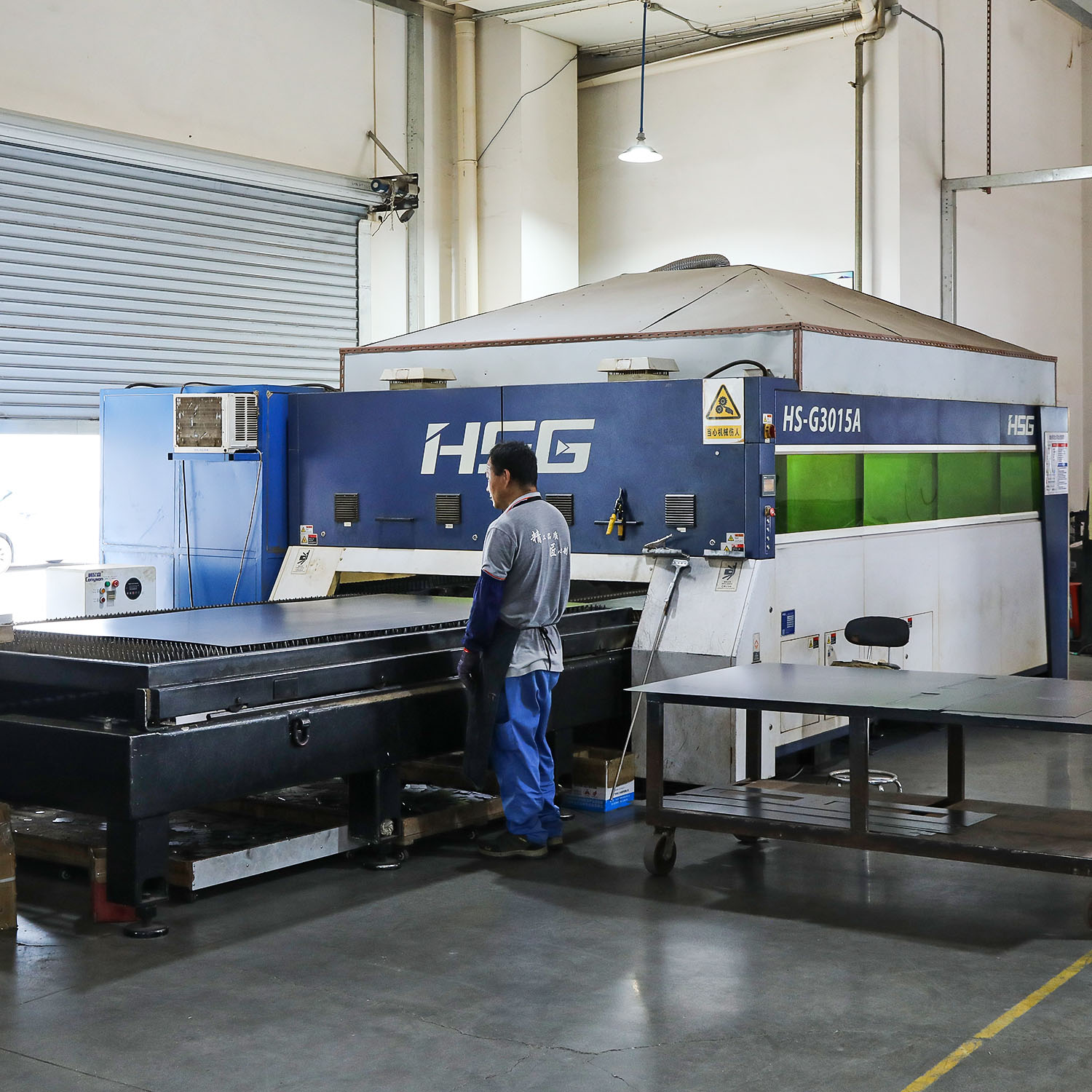 laboratory furniture factory production line