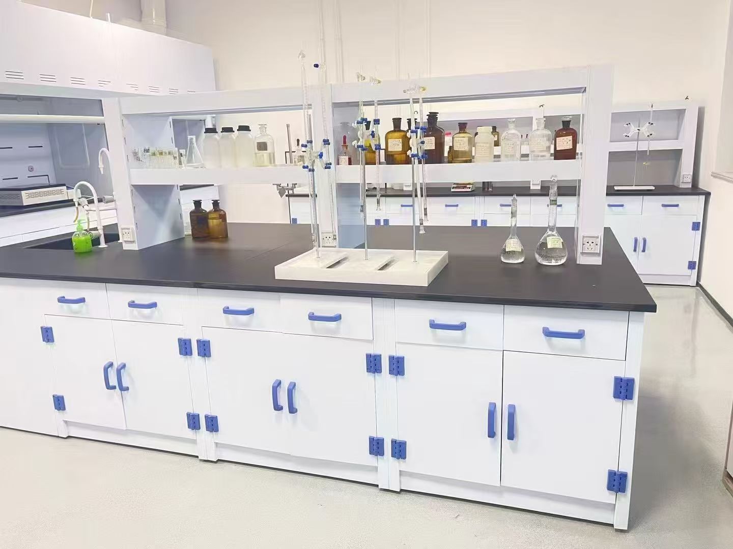 PP lab furniture supplier