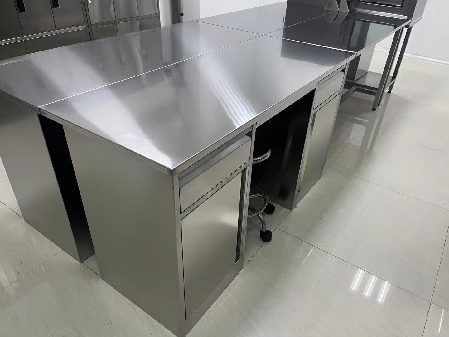 stainless steel lab bench manufacturer