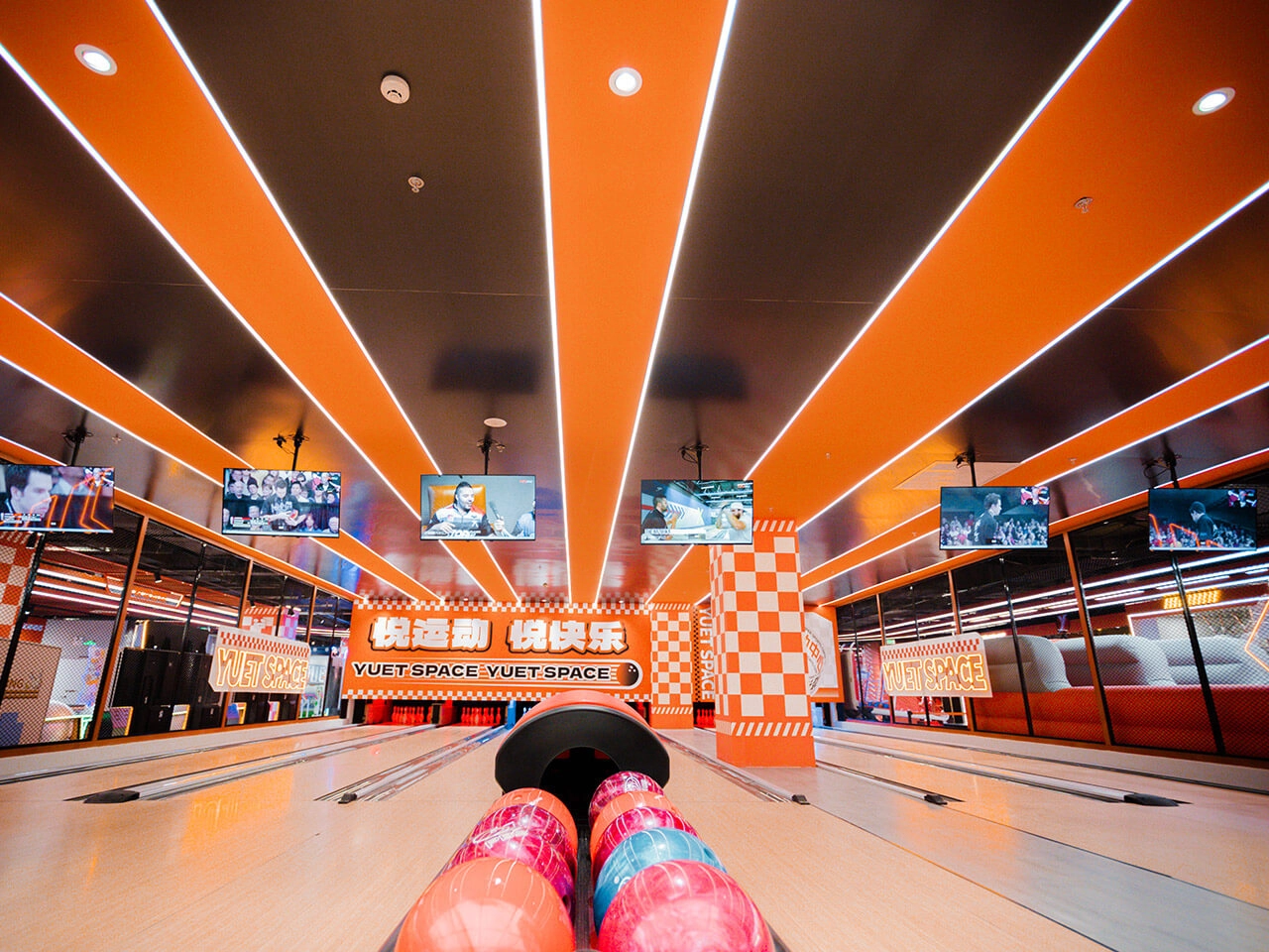 Flying - Standard-Bowling Flying - Standard Bowling
