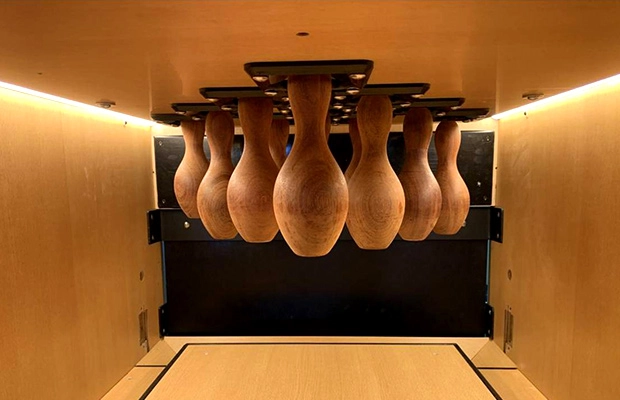 Flying - Bowling-Lane Flying - Bowling Lane