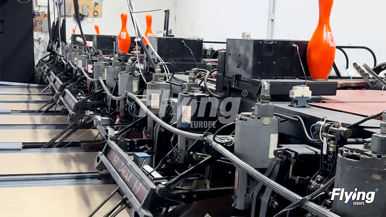 automatic bowling pin setting machine