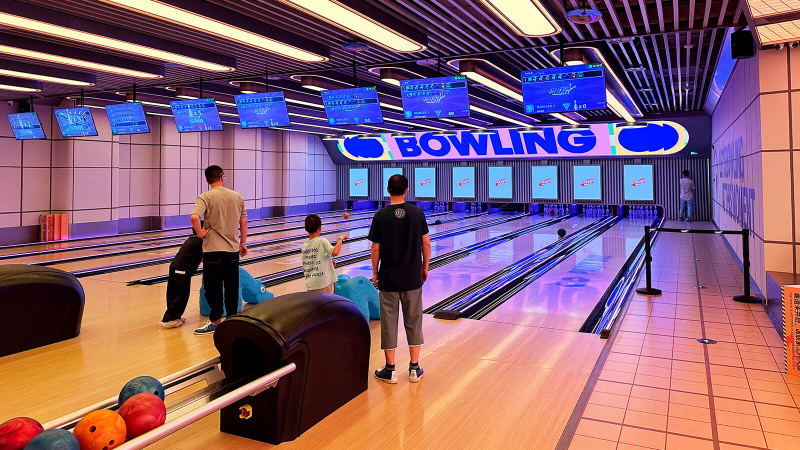 Bowling game machine
