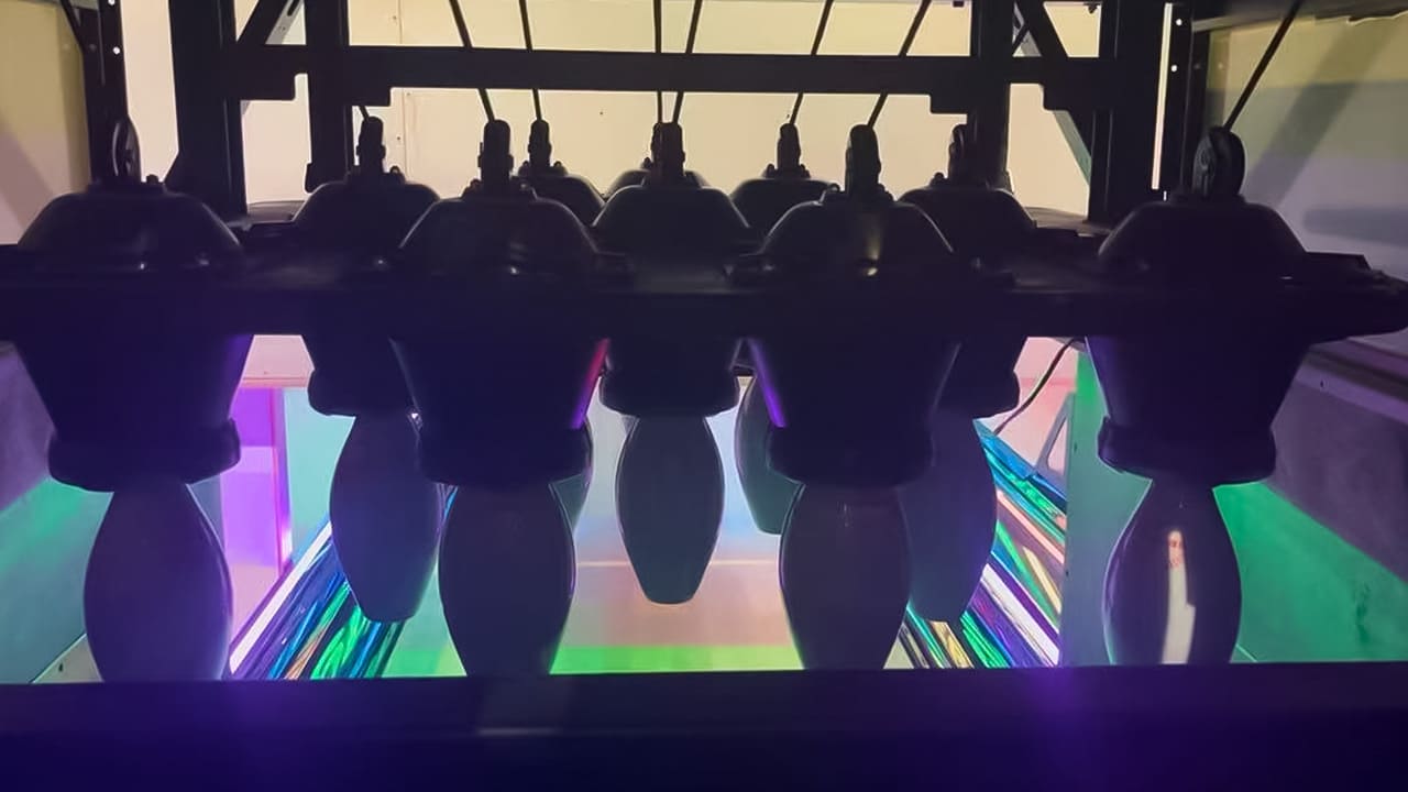 flying bowling Aeropin pin