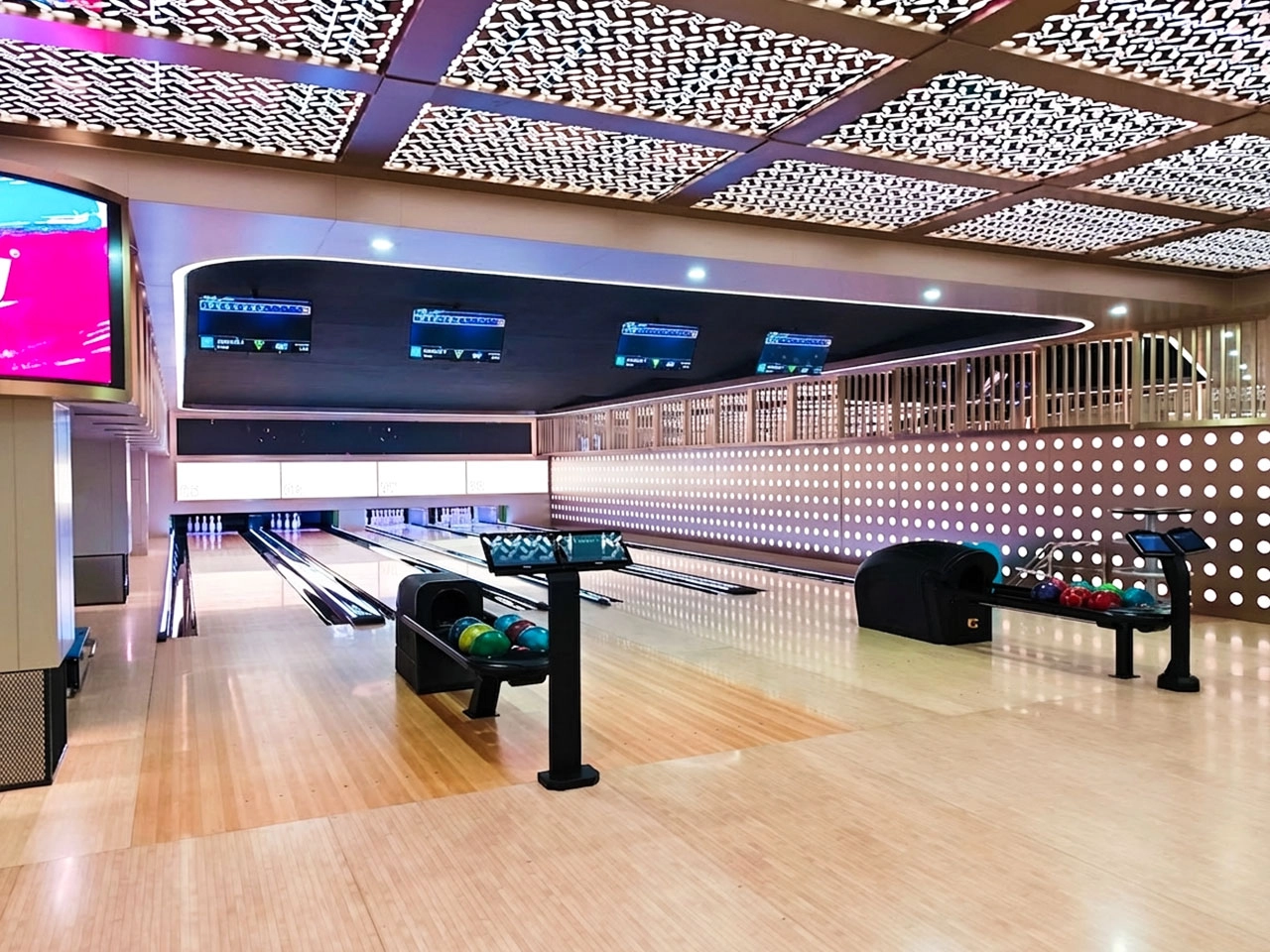 Standard Bowling equipment