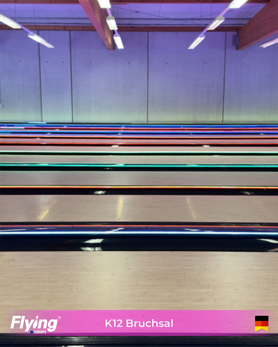 post flying4 post flying4