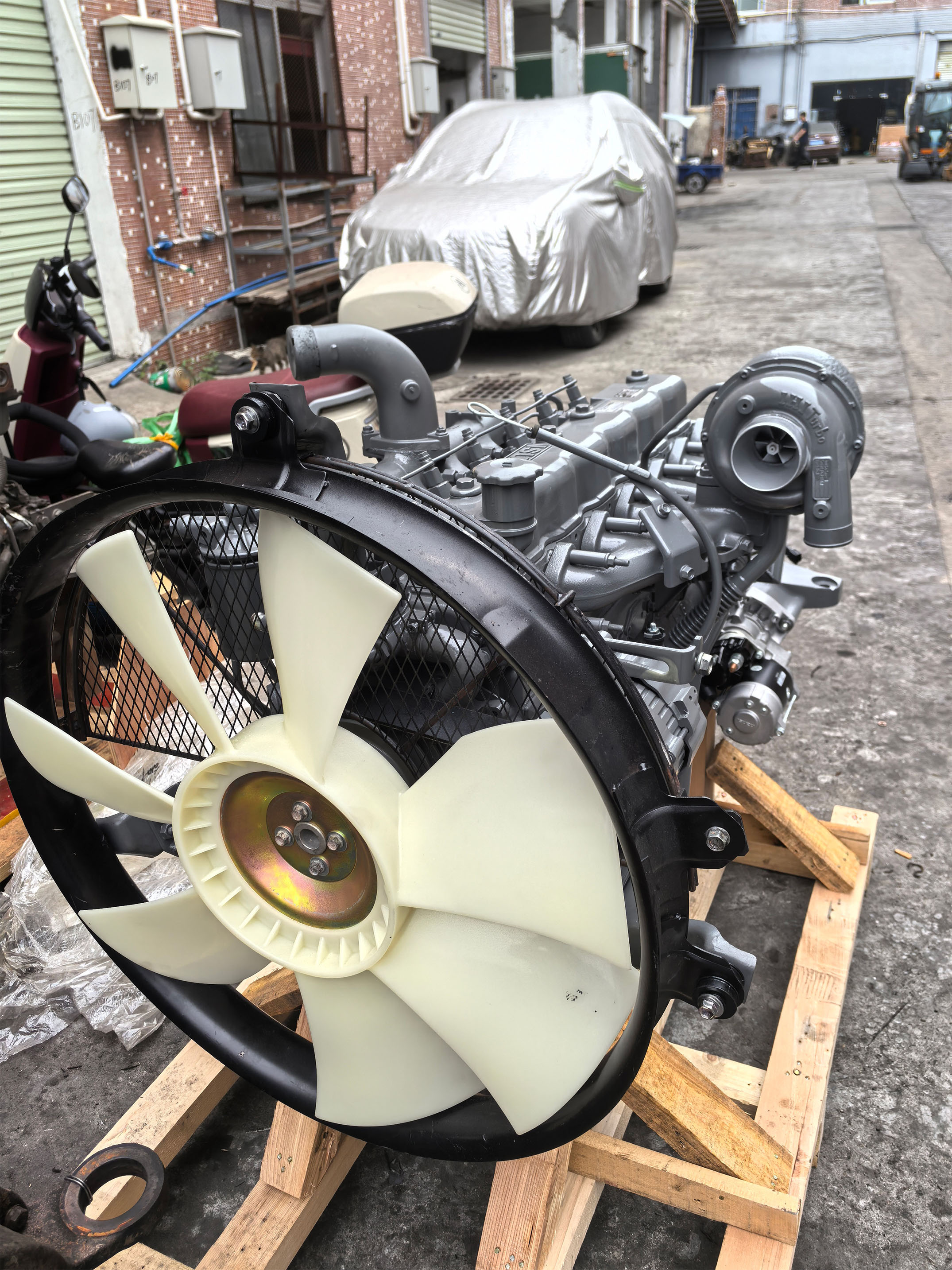 6BG1 with fan blade(4)