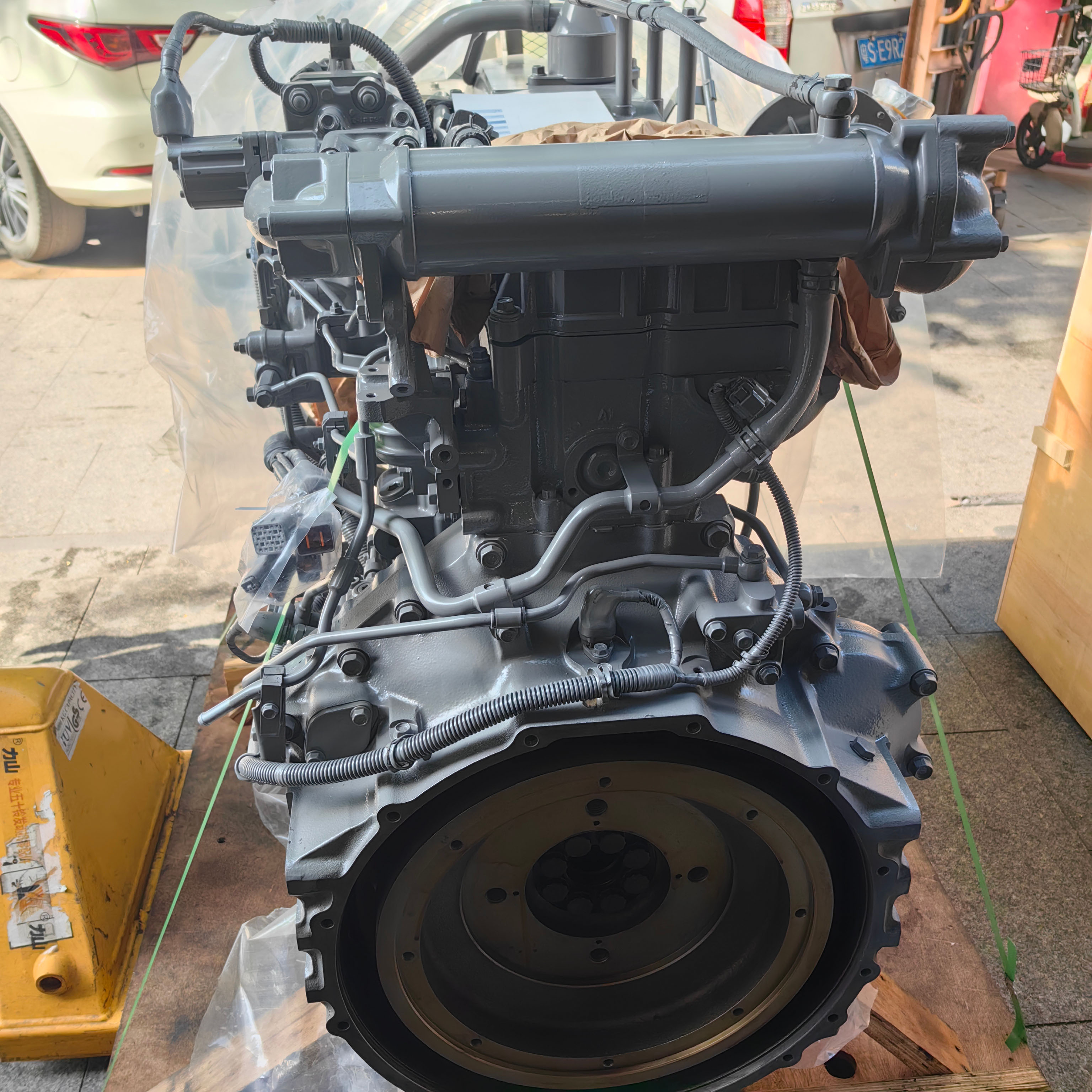 4HK1 engine assembly (11)