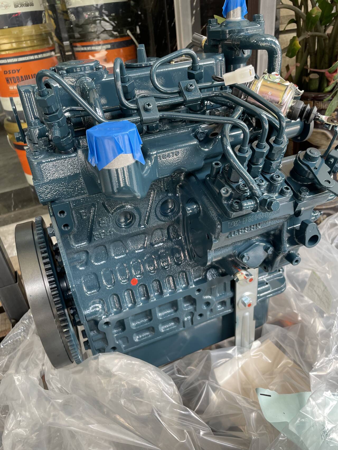 Kubota 902 engine assembly (3)