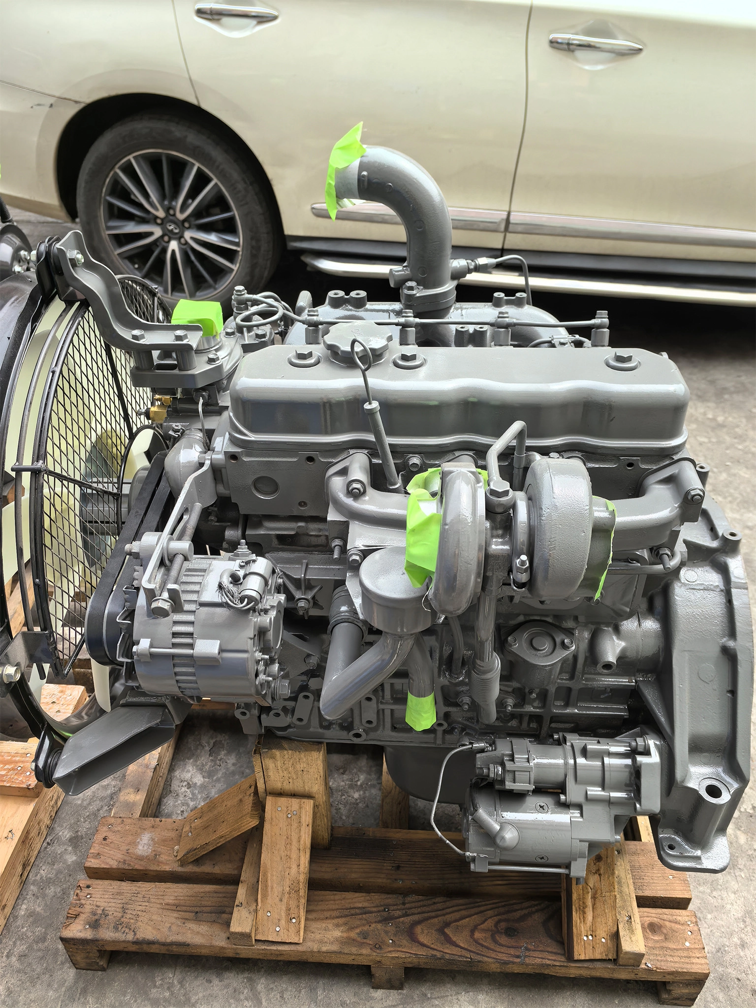 4JG1 engine (2)