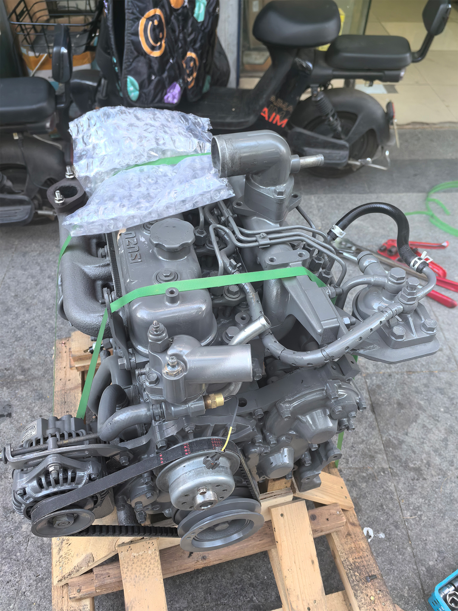 4JB1 engine (4)