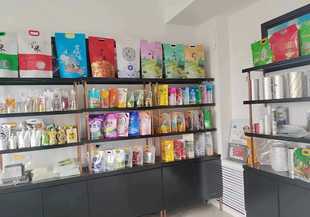 فريق الإنتاج الخاص بنا فريق الإنتاج لدينا