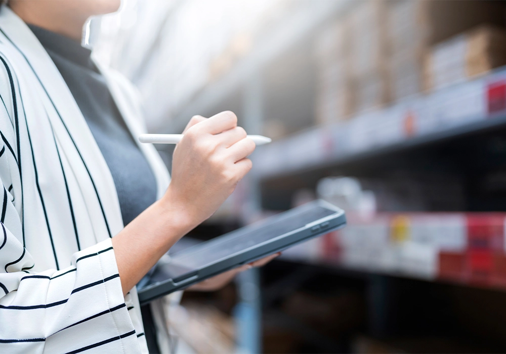 industry-workers-helping-move-produce-boxes-folklife-truck-keep-factory-warehouse-they-look-produce-detail-tablet-with-factory-background_978391-1600