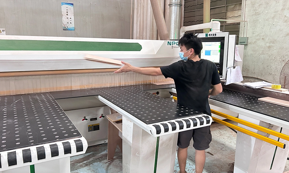 Fully-automatic-cutting-machine Fully automatic cutting machine