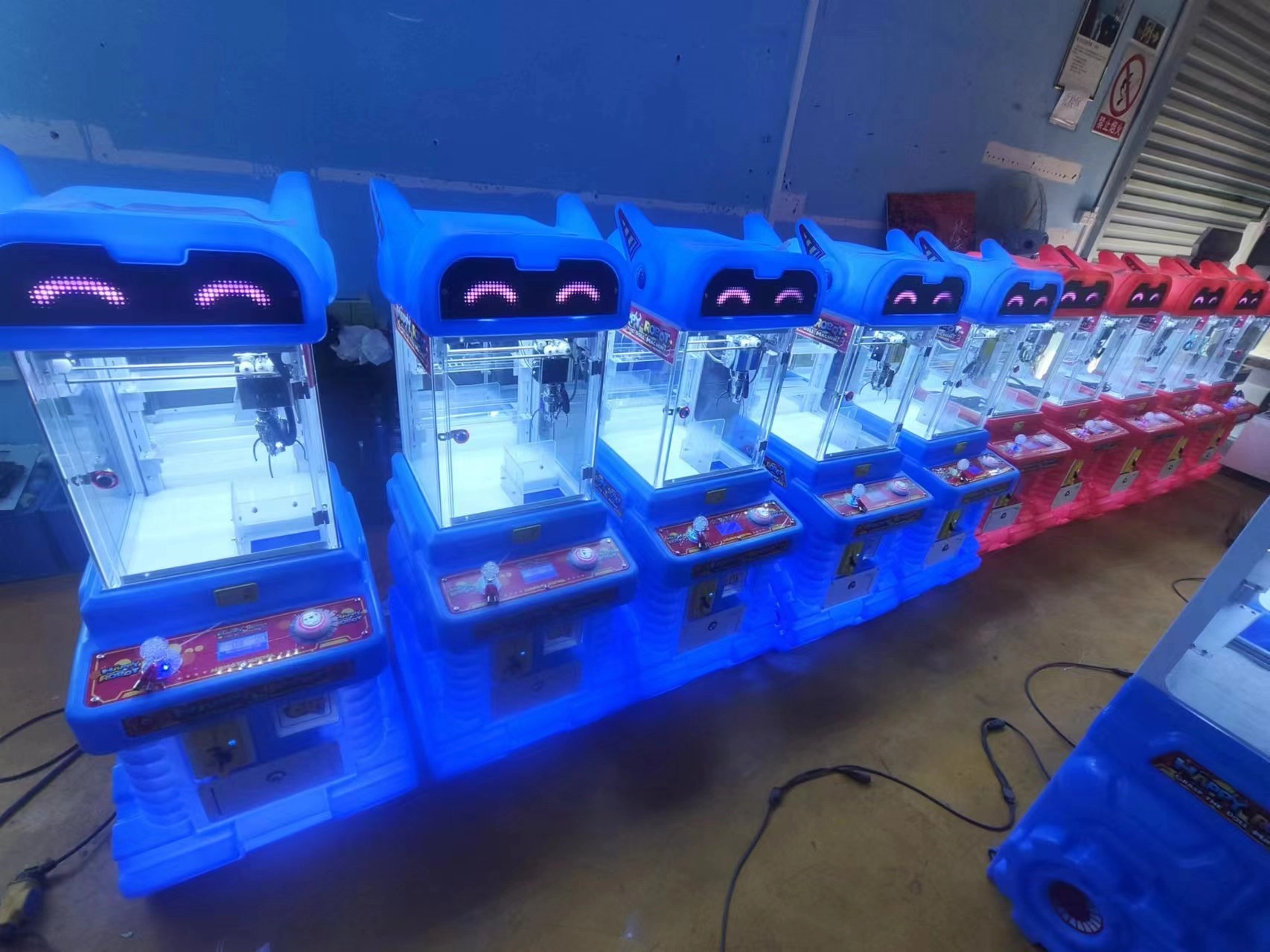 Mini-Claw-Machines-(3) - DINIBAO Mini Claw Machines (3) - DINIBAO