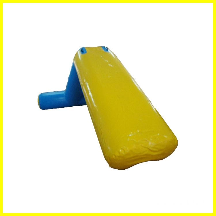 Jouets gonflables flottants pour toboggans aquatiques avec mur d&#39;escalade (5)