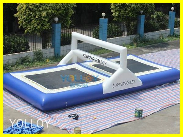 Trampoline gonflable pour terrain de volley-ball