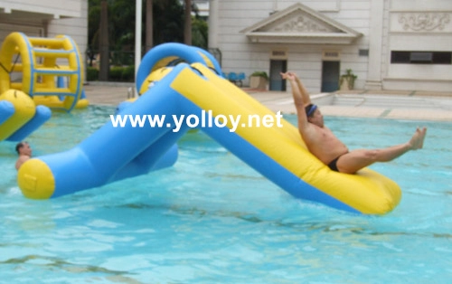 Tobogán acuático flotante inflable