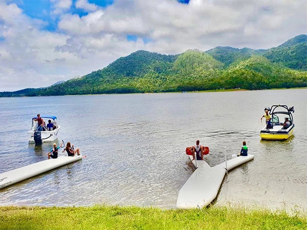 Y-shaped pontoon boat floating dock (2)