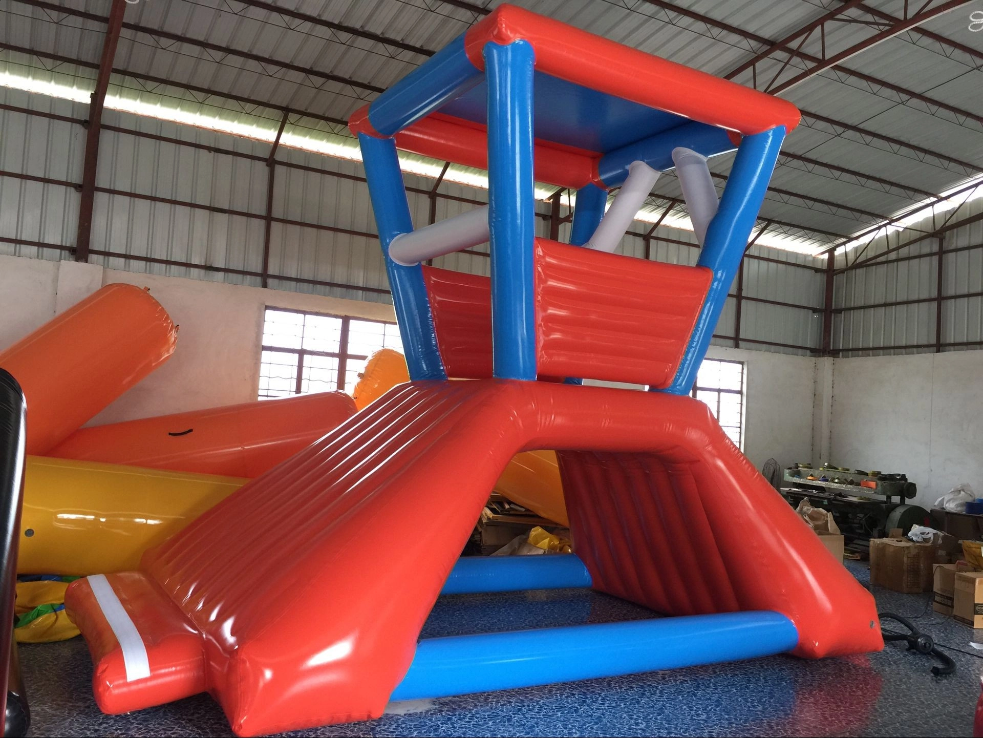 Torre salvavidas inflable (4)