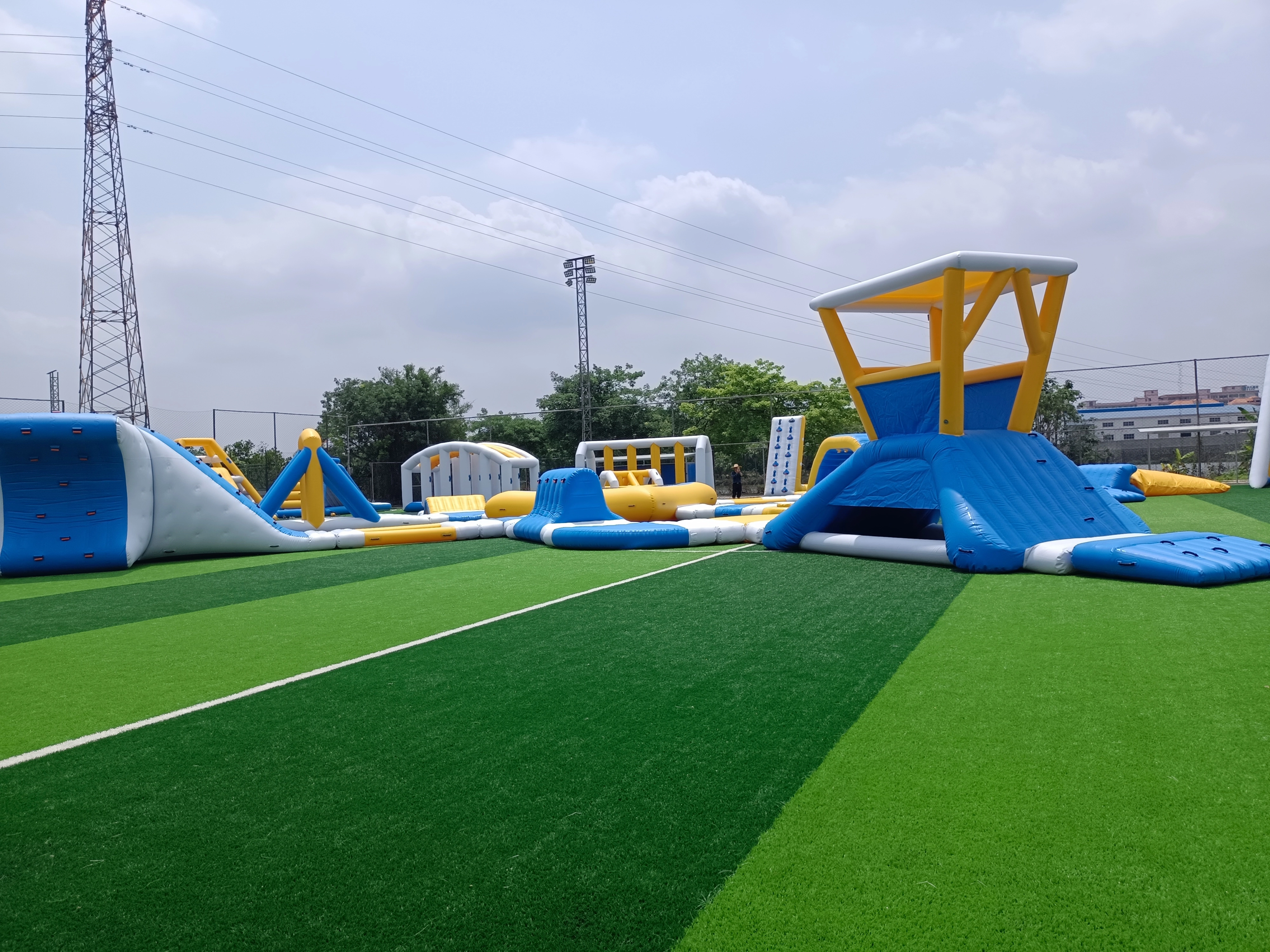 parque acuático inflable gigante