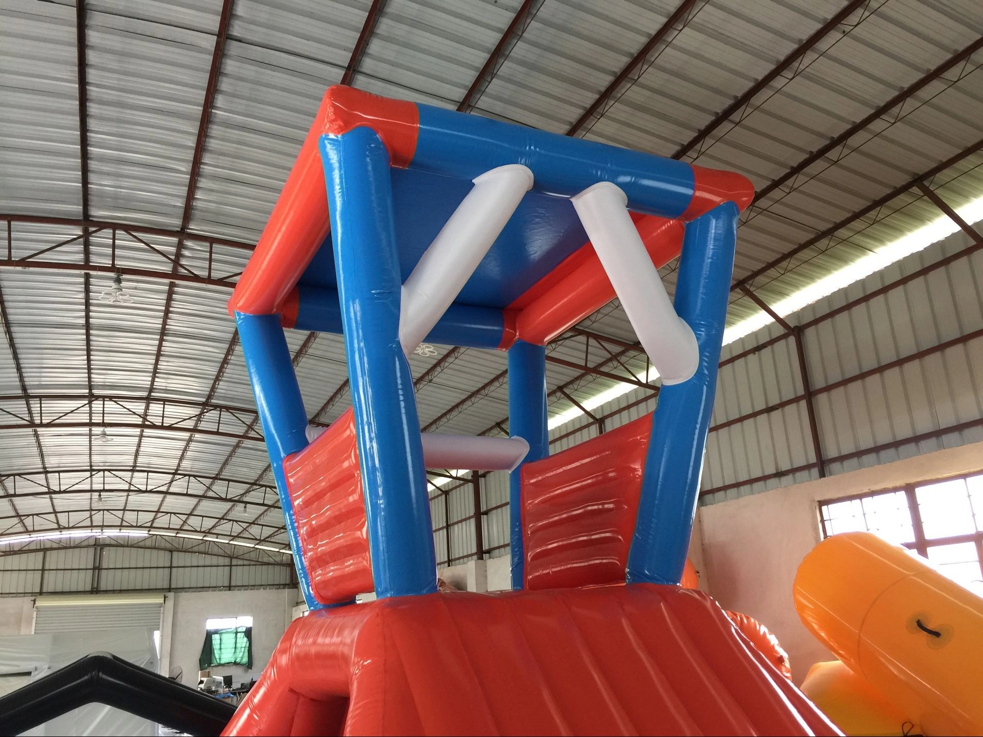 Torre salvavidas inflable (2)