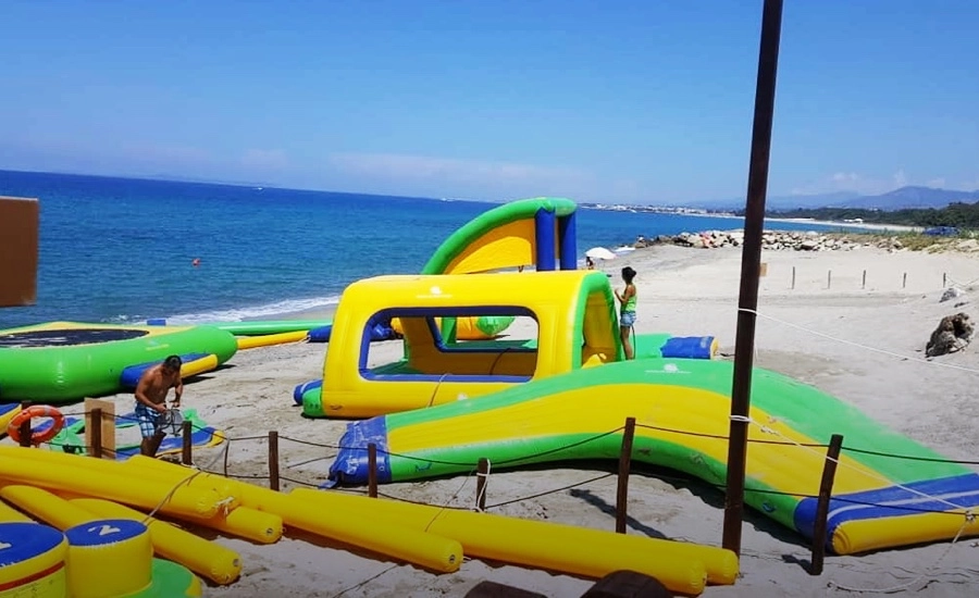 Muelle inflable flotante