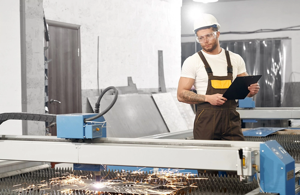 serious-man-protective-glasses-helmet-keeping-folder_7502-4475