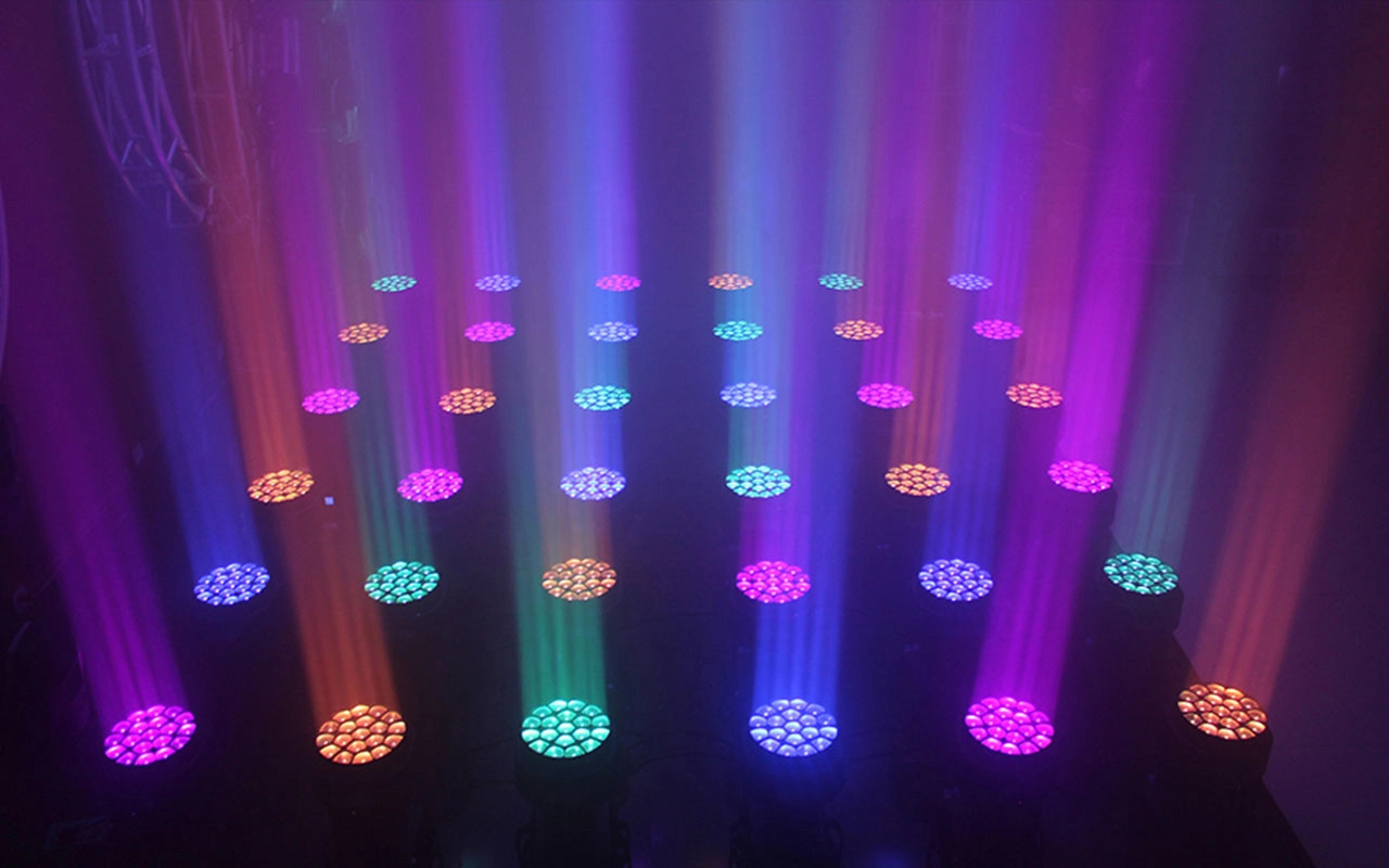 Écran d'éclairage scénique matriciel LED BIG EYE L10R - LiteLEES