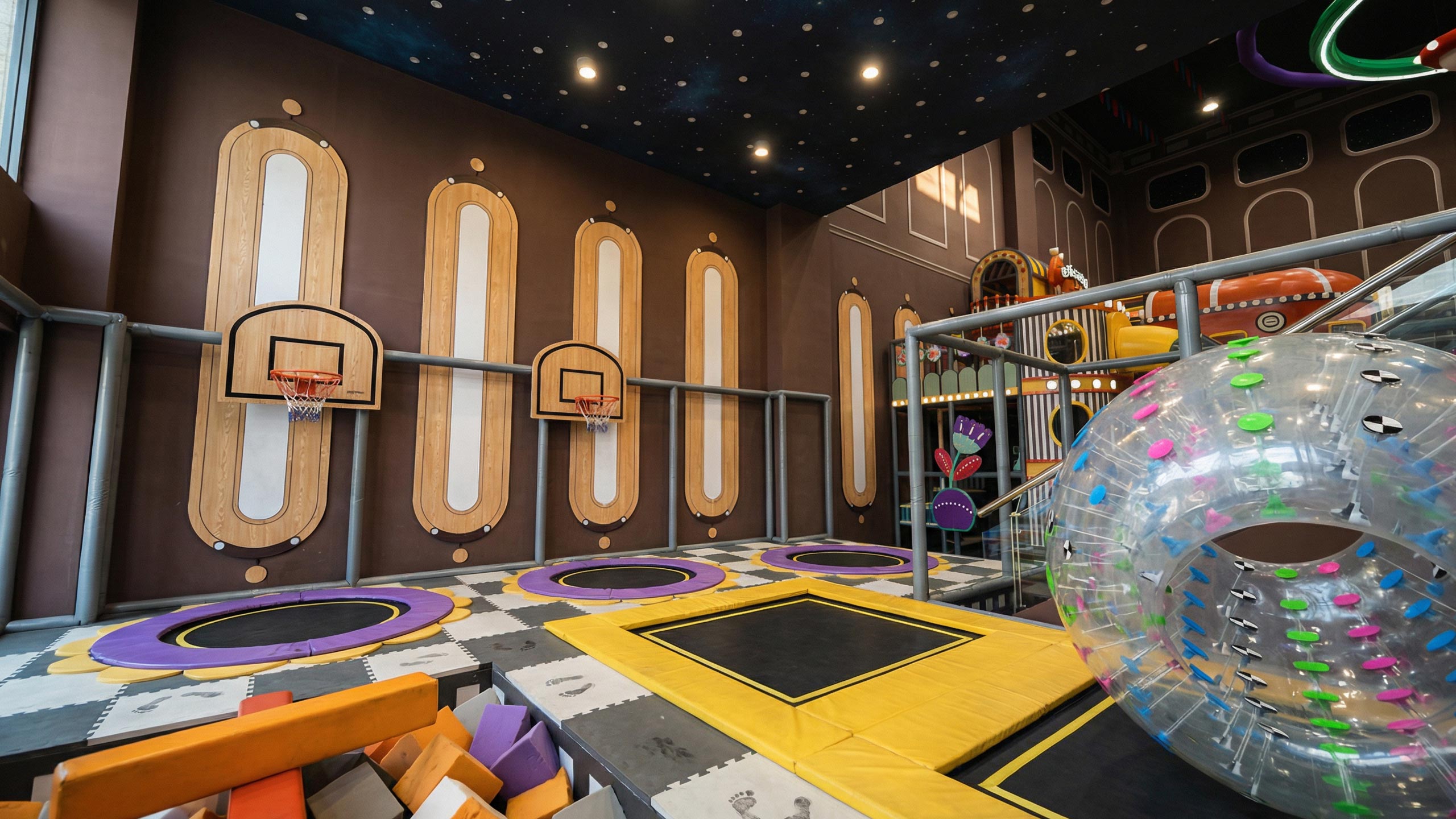 3-Active-Bounce-&-Sports-Zone - Far Kids Island