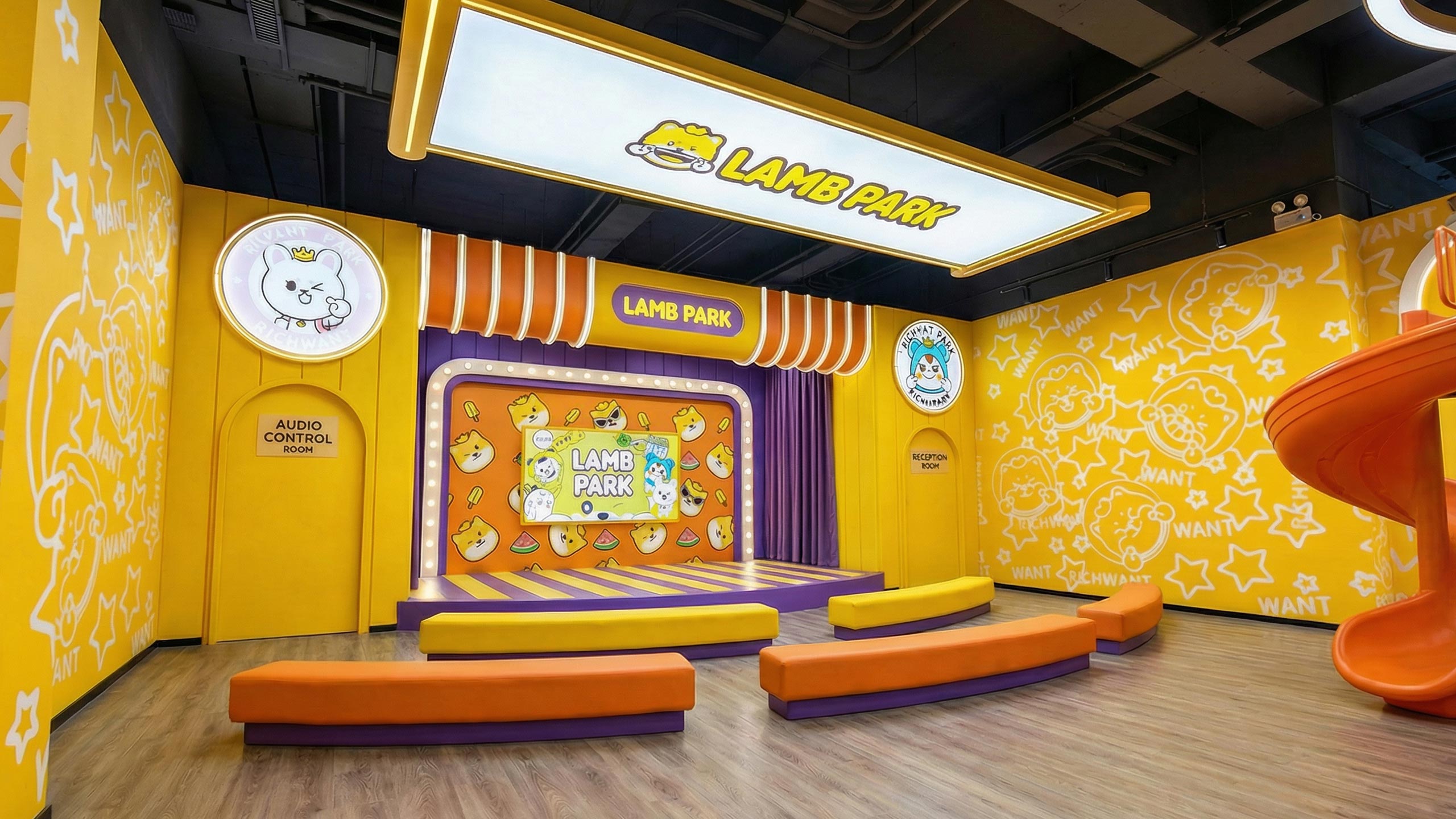 The Grand Adventure Slides & Ball Pool - Far Kids Island