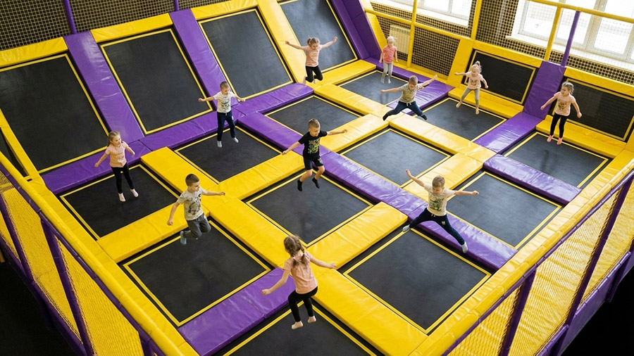 Indoor Trampoline and Soft Play Park in Barcelona 2000 sqm Family Entertainment Center for Kids and Adults (3) Indoor Trampoline and Soft Play Park in Barcelona 2000 sqm Family Entertainment Center for Kids and Adults (3)