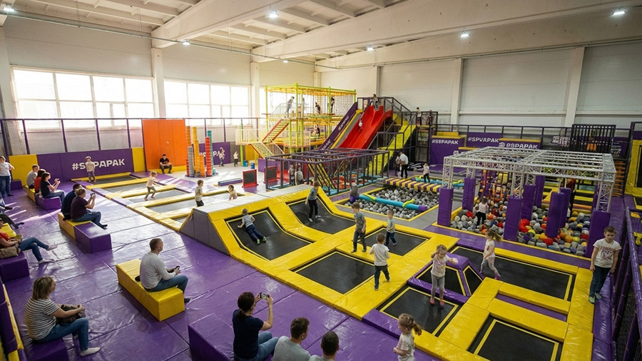 Indoor Trampoline and Soft Play Park in Barcelona 2000 sqm Family Entertainment Center for Kids and Adults (4) - Far Kids Island