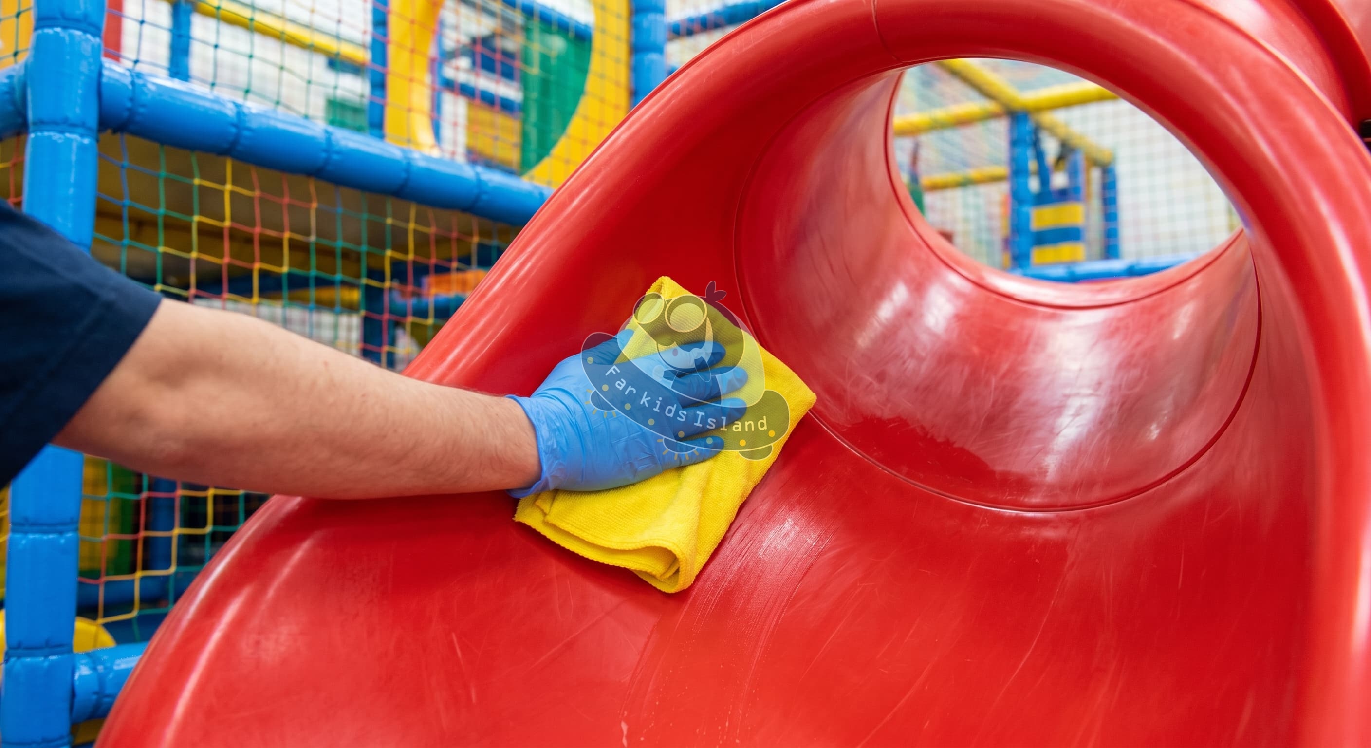 Step-by-step cleaning indoor playground equipment plastic slide surfaces. Step-by-step cleaning indoor playground equipment plastic slide surfaces.