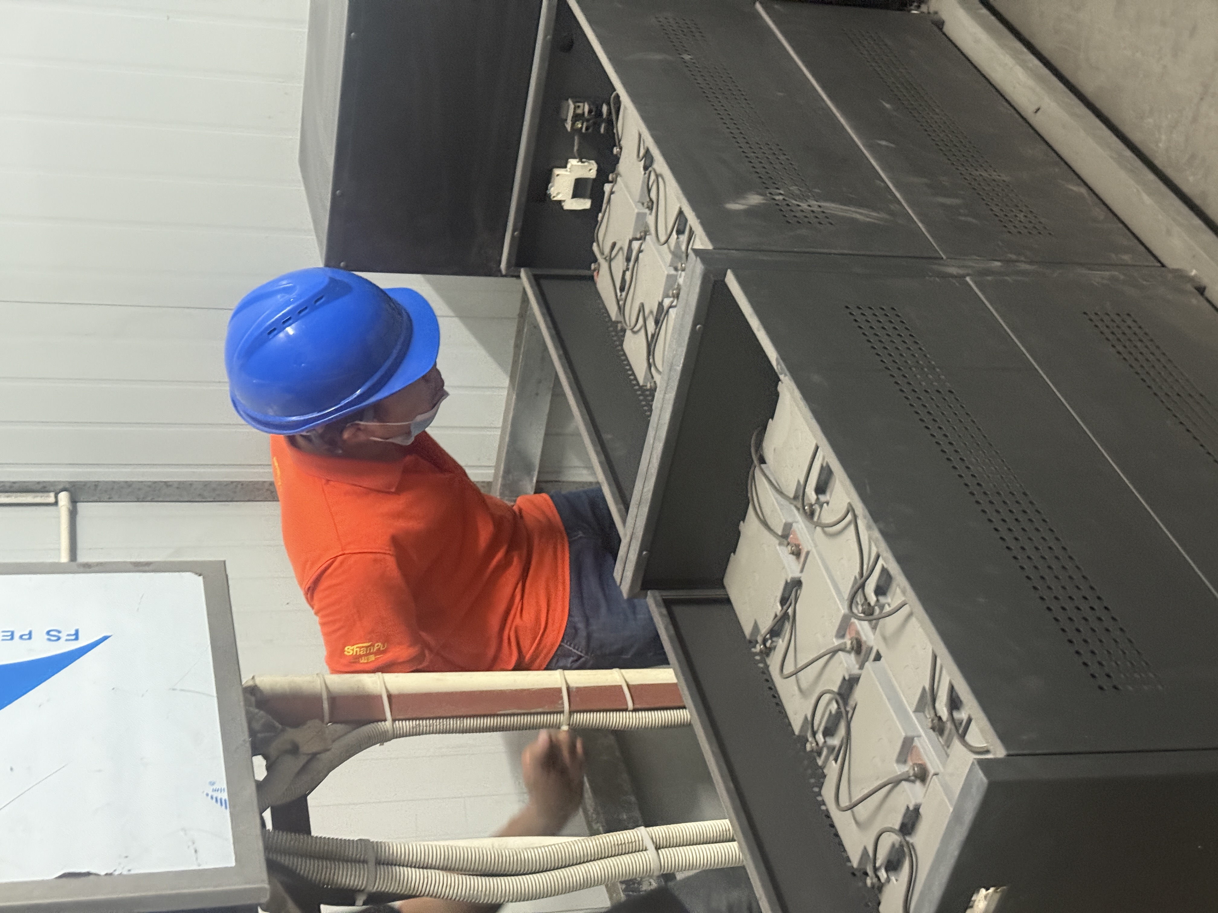 Maintain and inspect UPS