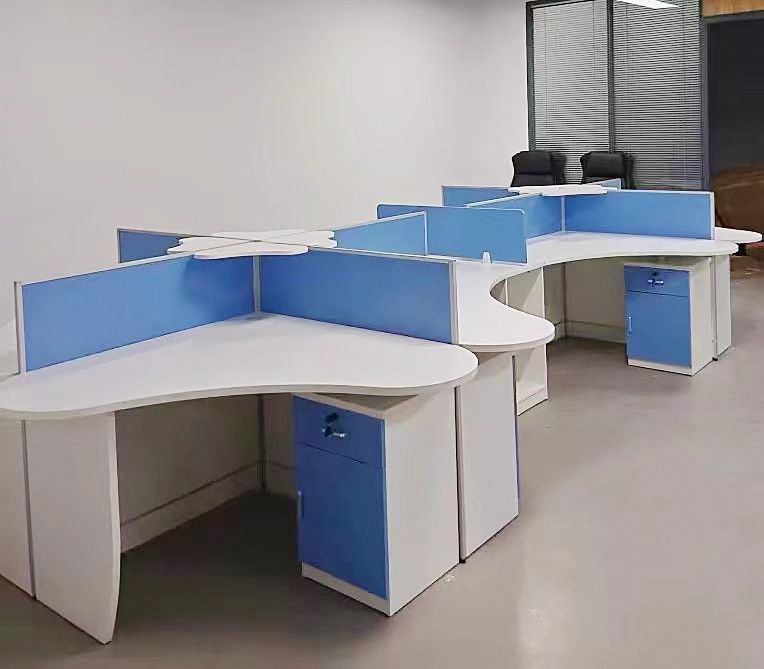 Modular L -Shaped 4 Person Office Workstation Desk Furniture Desk E1 MFC Computer Table Customized Size