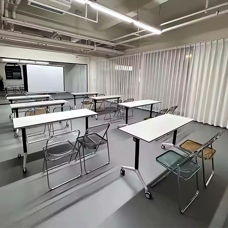 The Efficient Transformer| folding desk: Mobile table easily reconfigures space from training room to team collaboration - MEI YI