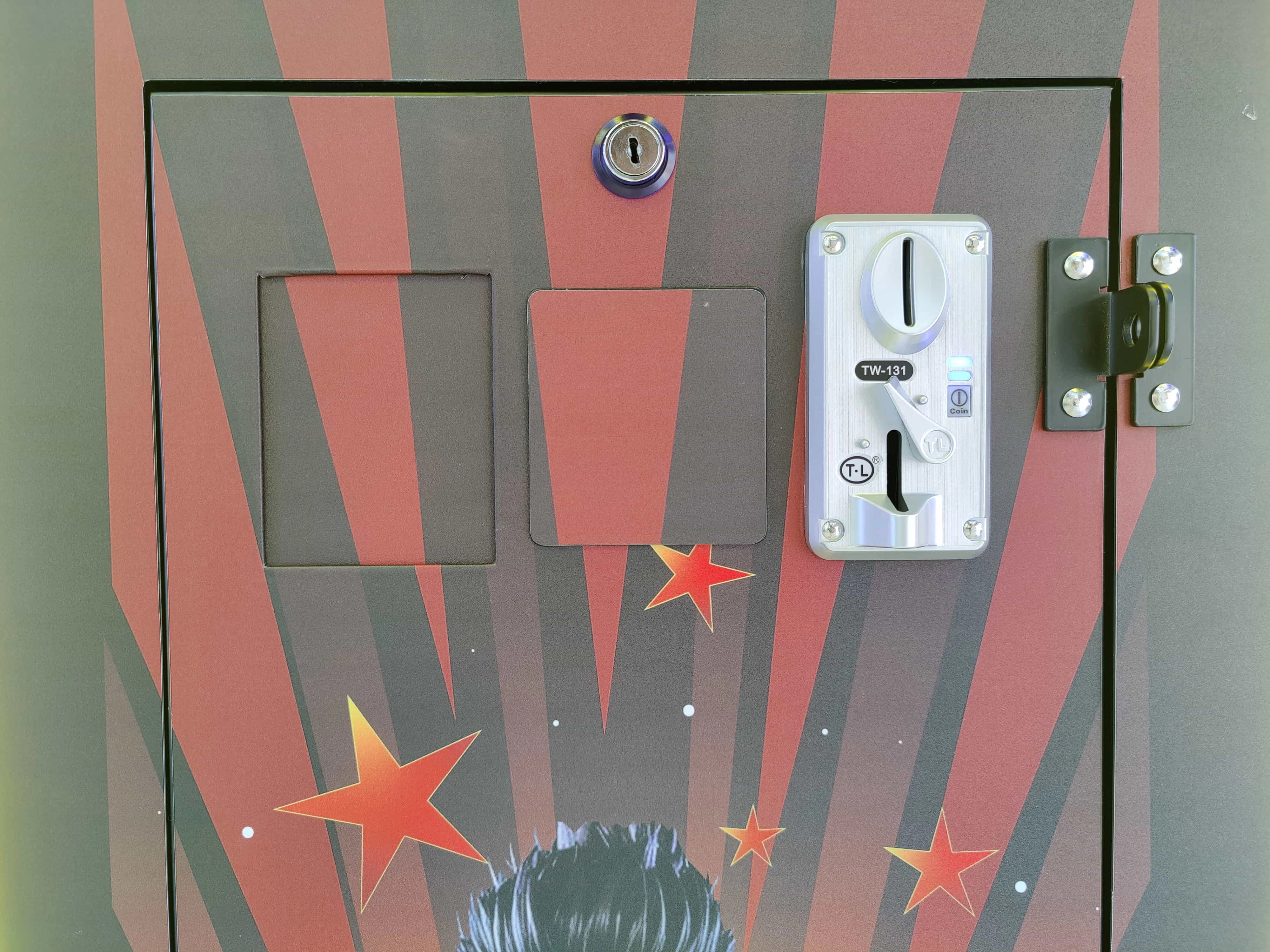 Coin Acceptor-Boxing Champion